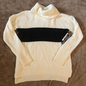 ✨New w/ Tags✨ Design Lab turtleneck stripe sweater